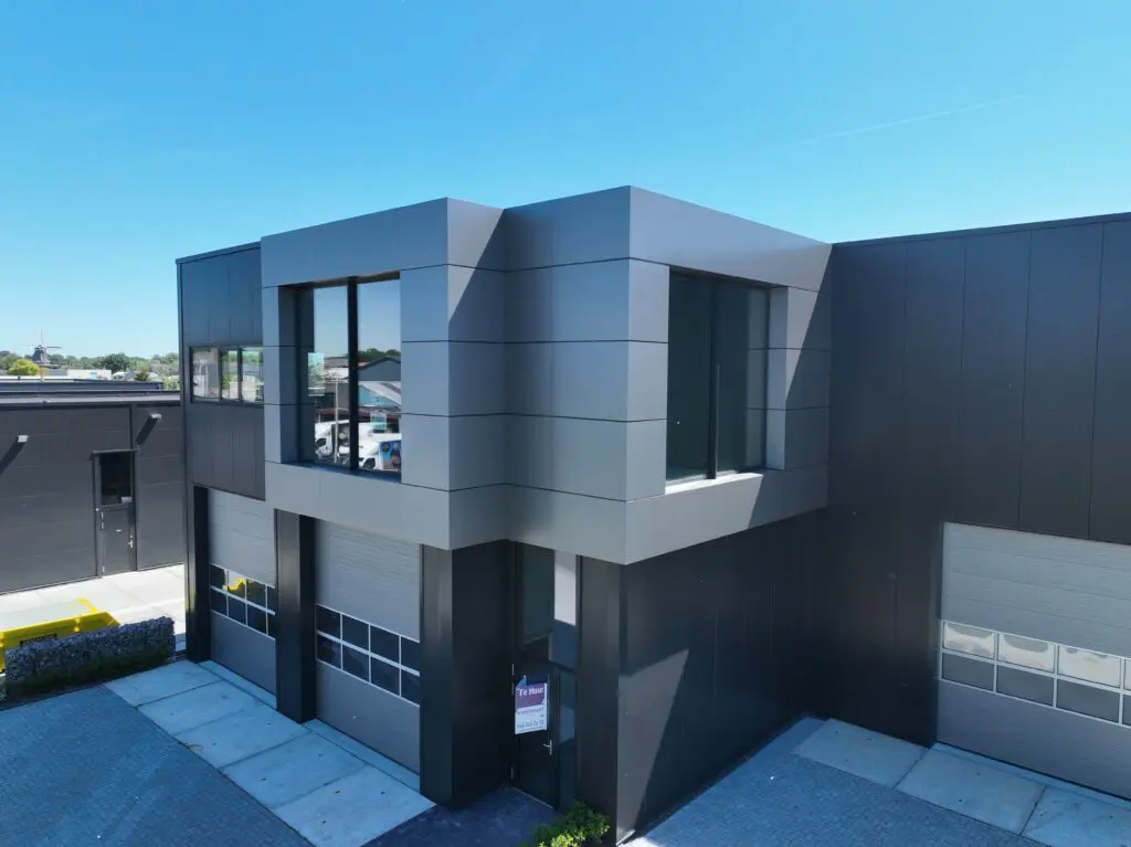Aluminium Composiet Hasselt kleurverschil RAL9007
